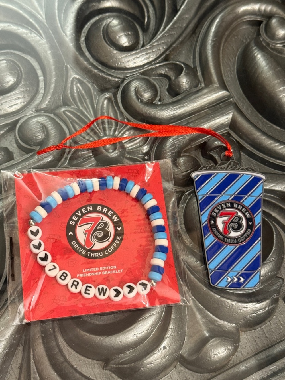 7 Brew Coffee Limited Edition Friendship Bracelet 2025 Ornament Set Seven Brew